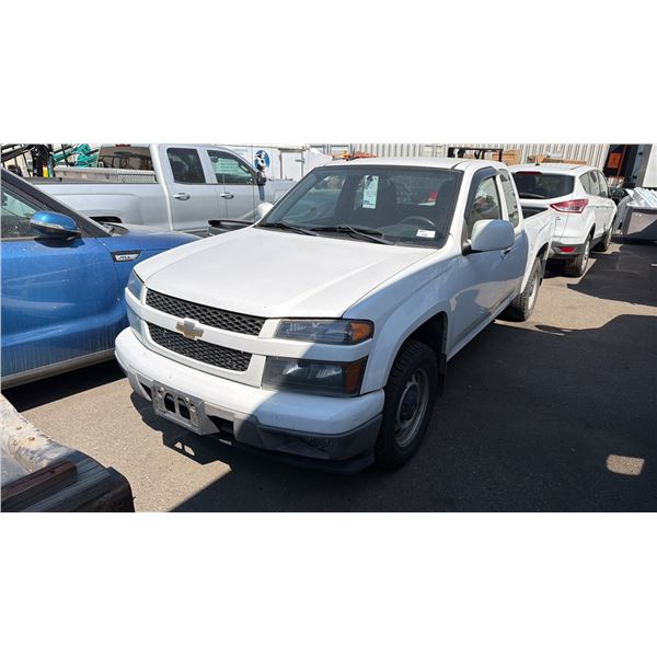 2011 CHEVROLET COLORADO, 2DR PICKUP, WHITE, VIN 1GCESCF97B8103072,