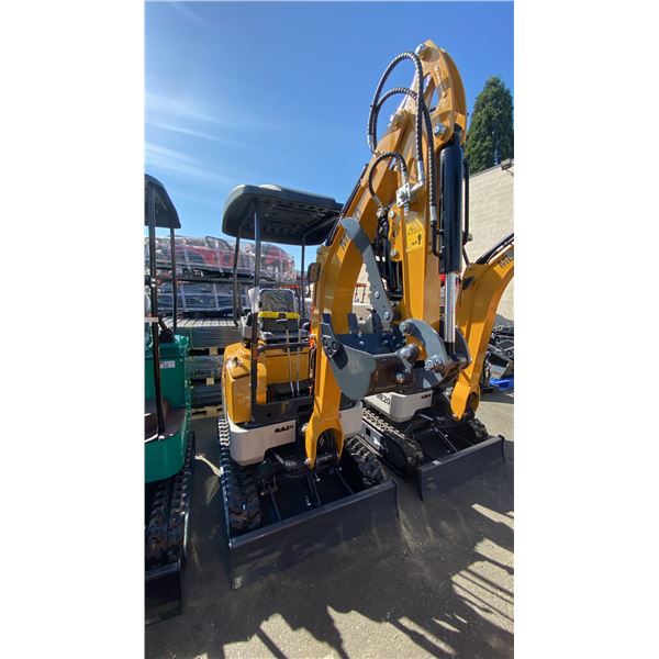 SDLANCH ME20 YELLOW DIESEL POWERED RUBBER TRACK MINI EXCAVATOR WITH ATTACHED DIGGING BUCKET, GRADER