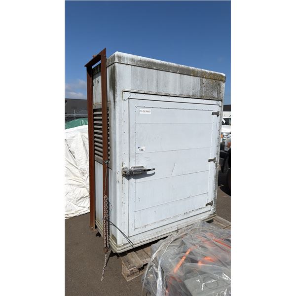 SIMON-MAXWELL SIMMAX GCPX/PPC, 60HZ, 15KW, 208V, 3 PHASE INDUSTRIAL GENERATOR WITH FUEL TANK