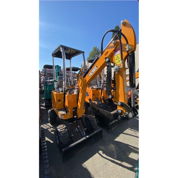 VISEC VC-L13 13.5 HP GAS POWERED PNEUMATIC TIRE MINI EXCAVATOR WITH ATTACHED DIGGING BUCKET,