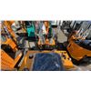 Image 4 : VISEC VC-L13 13.5 HP GAS POWERED PNEUMATIC TIRE MINI EXCAVATOR WITH ATTACHED DIGGING BUCKET,