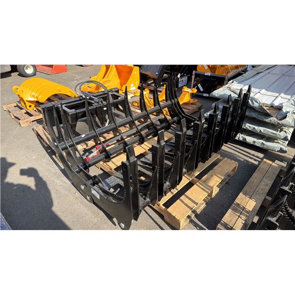 GIYI GY-CLG72, 72" HYDRAULIC CURVED LOG GRAPPLE ATTACHMENT