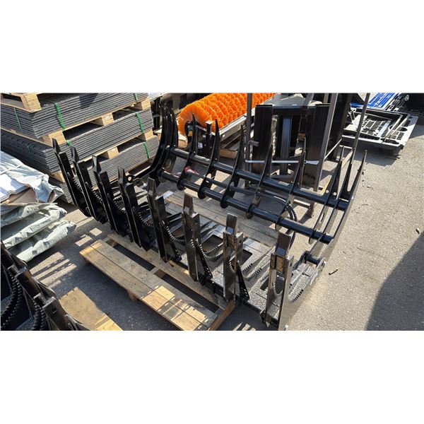 GIYI GY-CLG72, 72" HYDRAULIC CURVED LOG GRAPPLE ATTACHMENT