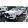 Image 1 : 2020 TOYOTA TACOMA, 4DR PICKUP, WHITE, VIN 5TFSZ5AN0LX216223,