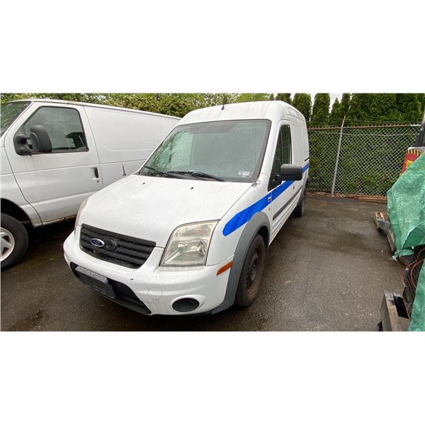 2013 FORD TRANSIT CONNECT XLT, 3DR VAN, WHITE, VIN NM0LS7BN1DT127320,