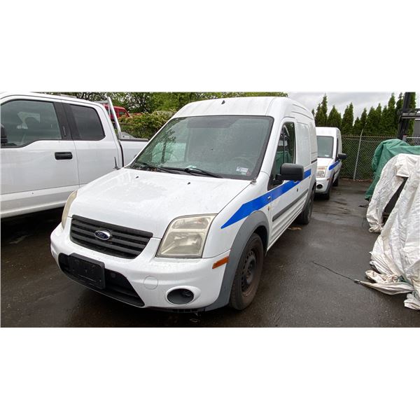 2013 FORD TRANSIT CONNECT XLT, 3DR VAN, WHITE, VIN NM0LS7BN2DT126824,