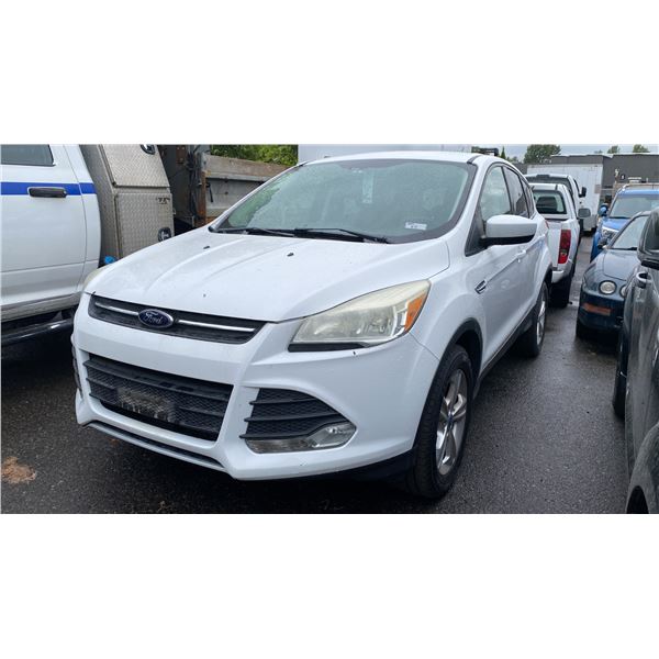2013 FORD ESCAPE SE, 4DRSW, WHITE, VIN 1FMCU9GX6DUC96676,