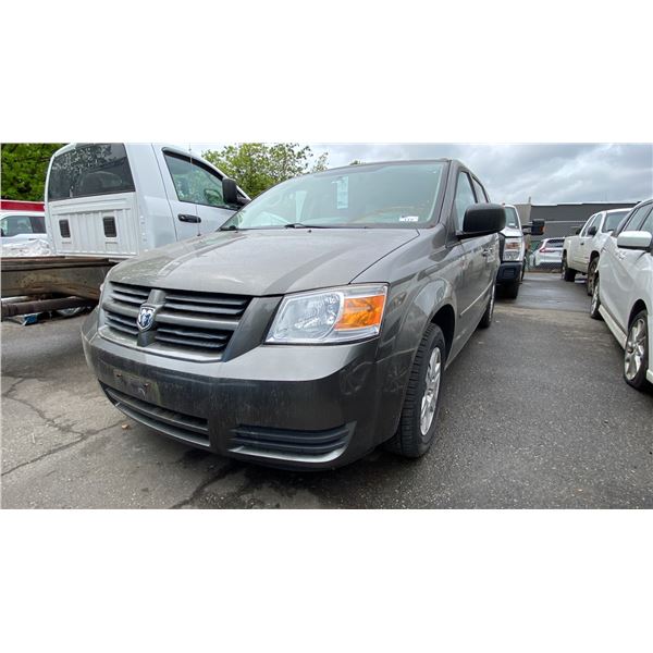 2010 DODGE/RAM GRAND CARAVAN SE, 4DRSW, GREY, VIN 2D4RN4DEXAR465708,