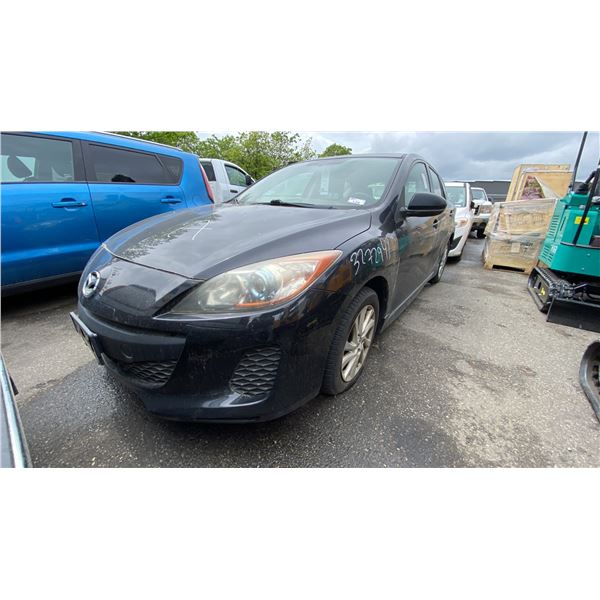 2013 MAZDA MAZDA 3, 4DR HATCHBACK, BLACK, VIN JM1BL1L77D1732382,