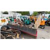 Image 5 : HEAVY DUTY 10' ORANGE MONROE SNOW PLOW WITH HITCH