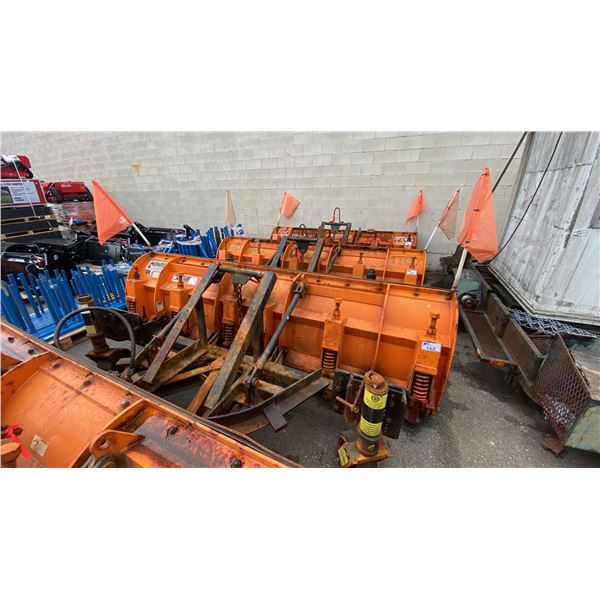 HEAVY DUTY 10' ORANGE MONROE SNOW PLOW WITH HITCH