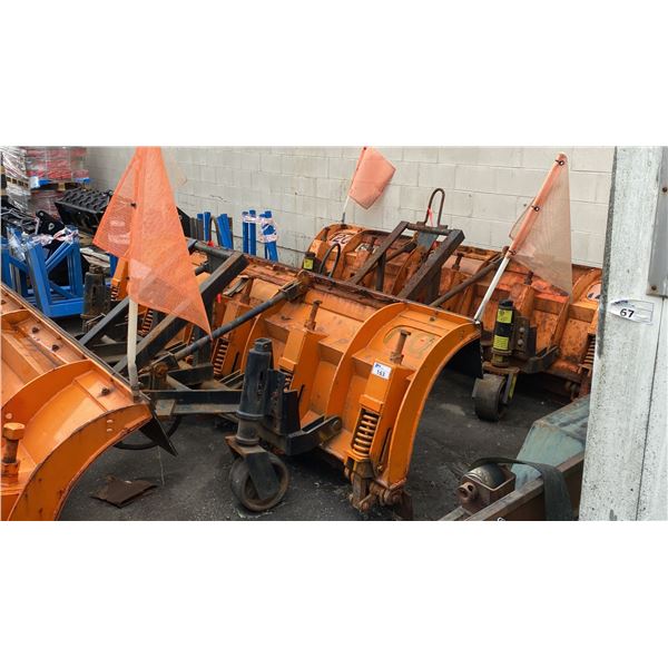 HEAVY DUTY 10' ORANGE MONROE SNOW PLOW WITH HITCH