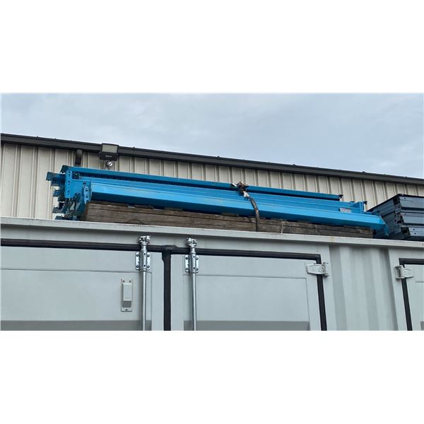 PALLET OF BLUE PALLET RACKING CROSSBARS