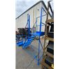 Image 4 : BLUE STATIONARY 6' WAREHOUSE STAIRS WITH RIGHT HAND RETURN PLATFORM