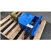 Image 3 : GIYI GY-WS43 BLUE MINI SKID STEER LOG SPLITTER ATTACHMENT