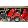 Image 5 : AGT INDUSTRIAL SDA-140W RED GAS POWERED PNEUMATIC TIRE RIDE ON MINI SKID STEER WITH ATTACHED 44"W