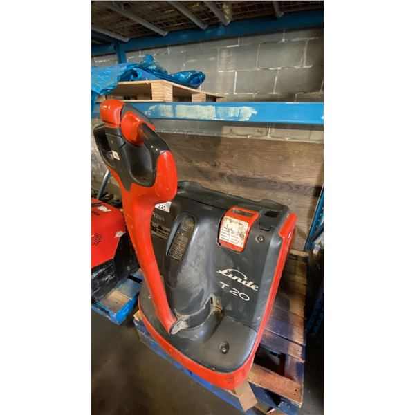 LINDE T20 TYPE E INDUSTRIAL ELECTRIC PALLET JACK *NO CHARGER, NO KEY, RUNNING CONDITION UNKNOWN*