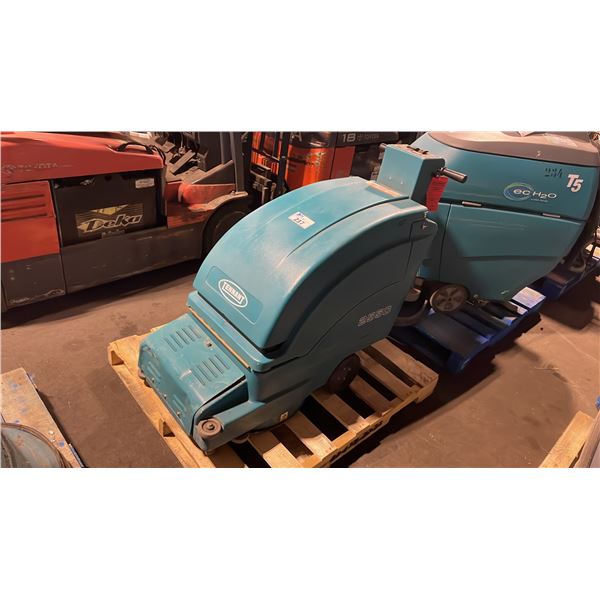 TENNANT 2550 COMMERCIAL WALK BEHIND ELECTRIC FLOOR BURNISHER