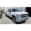 Image 2 : 2008 CHEVROLET SILVERADO 2500HD, 4DR PICKUP, WHITE, VIN 1GCHC29KX8E139030,