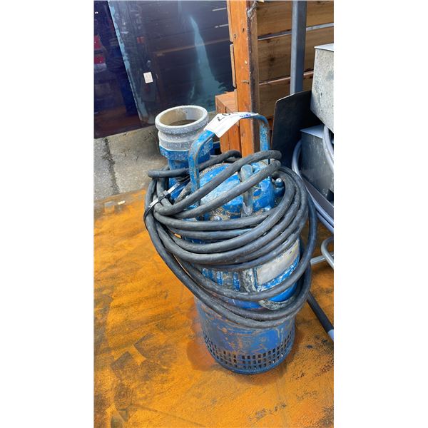 BLUE HEAVY DUTY ELECTRIC SUBMERSIBLE PUMP WITH SHUT-OFF PANEL & CABLE