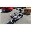 Image 3 : IREV HIGH-END 2 WHEELED 2 SEAT ELECTRIC BIKE WITH CHARGER COLOR WHITE *PARTS ONLY, NON RUNNING*