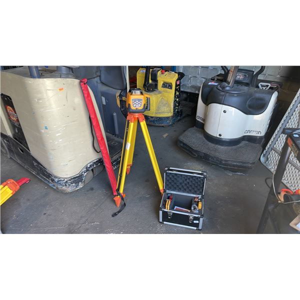 HW129818 SELF LEVELING ROTARY LASER SET IN TRANSPORT CASE WITH TRIPOD & SURVEYORS RULER