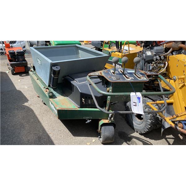 ROLLINS METE-R-MATIC WALK BEHIND TOP DRESSER, GREEN, VIN H02108,