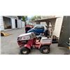 Image 2 : 2017 VENTRAC 4500Y ARTICULATING MOWER, GREY/RED, VIN 4500YAJ05911,