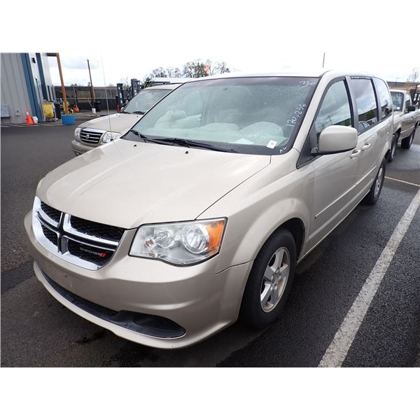 2013 Dodge Grand Caravan RUNS WITH MECHANICAL PROBLEMS