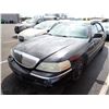 Image 1 : 2003 Lincoln Town Car RUNS WITH MECHANICAL PROBLEMS