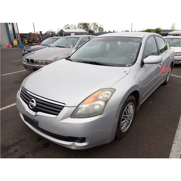 2009 Nissan Altima RUNS WITH MECHANICAL PROBLEMS