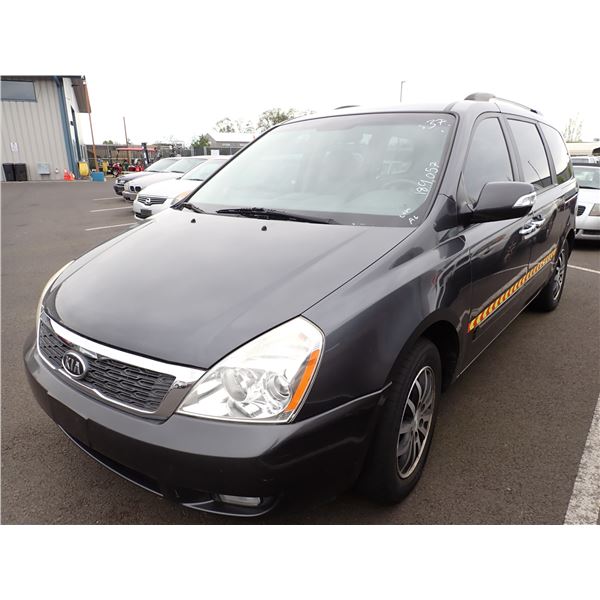 2012 Kia Sedona RUNS WITH MECHANICAL PROBLEMS
