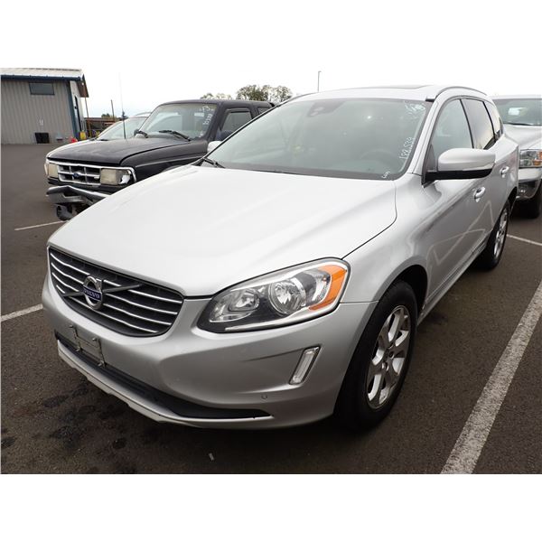 2016 Volvo XC60 RUNS WITH MECHANICAL PROBLEMS