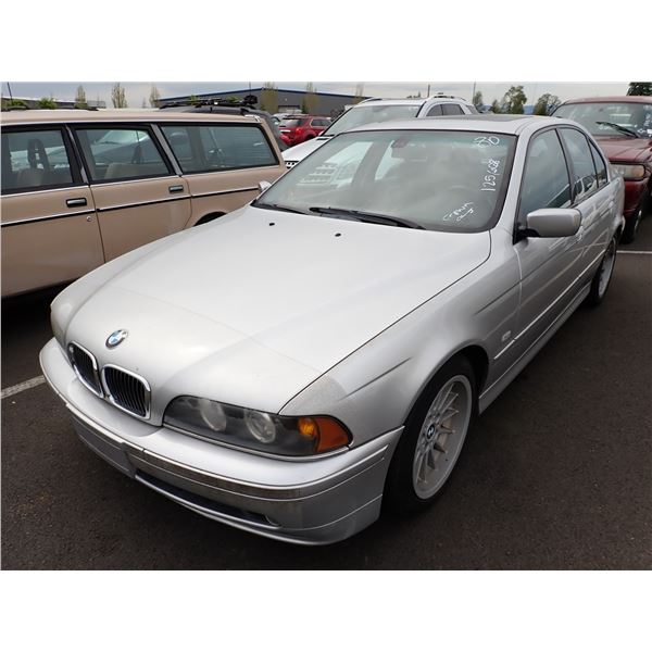 2001 BMW 540i