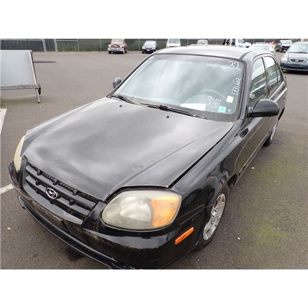 2005 Hyundai Accent RUNS WITH MECHANICAL PROBLEMS