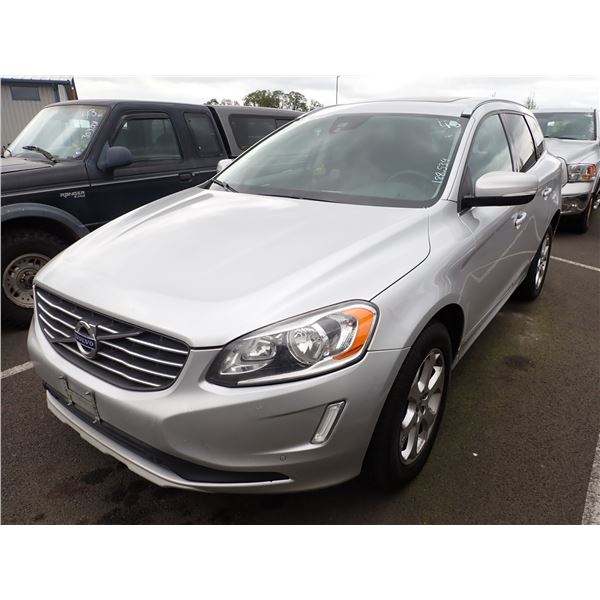 2016 Volvo XC60 RUNS WITH MECHANICAL PROBLEMS