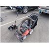Image 1 : Leaf vacuum
