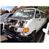 Image 1 : 2001 Dodge Ram Wagon