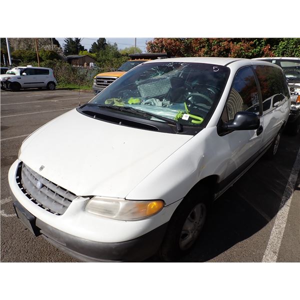 1996 Plymouth Grand Voyager