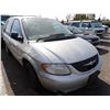 Image 2 : 2004 Chrysler Town and Country