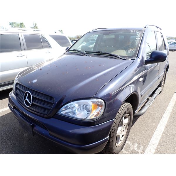 2000 Mercedes-Benz ML320