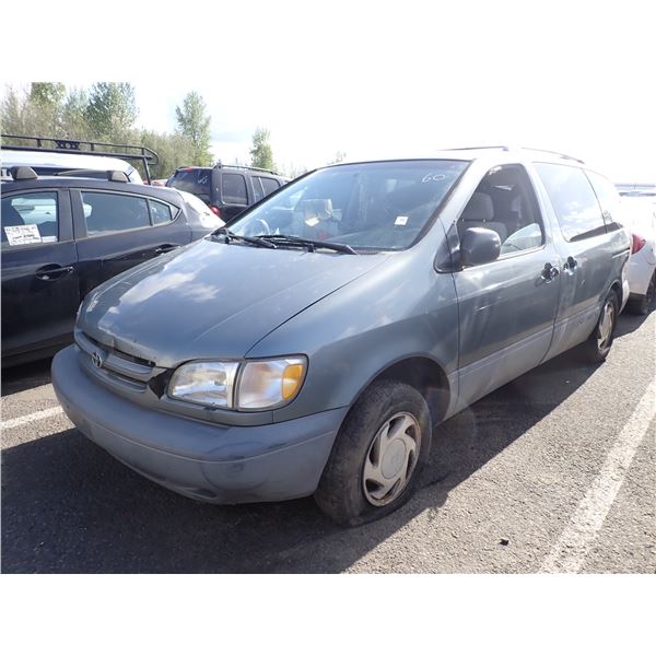 1998 Toyota Sienna