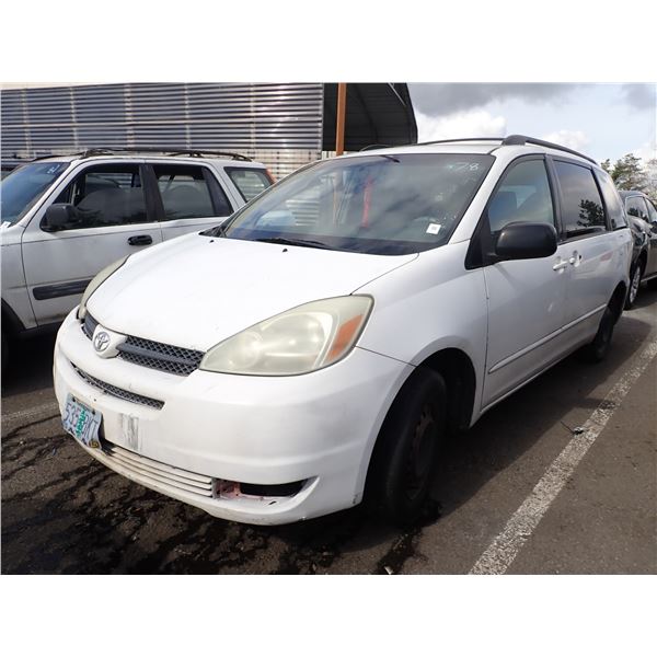2004 Toyota Sienna