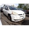 Image 2 : 2004 Toyota Sienna
