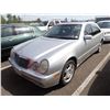 Image 1 : 2000 Mercedes-Benz E430