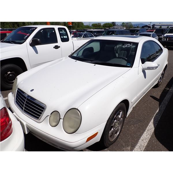 2000 Mercedes-Benz CLK320
