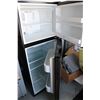 Image 4 : Small Frigidaire fridge/freezer, 60"h x 24"w x 25"d.