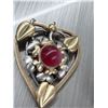 Image 8 : VINTAGE OR ANTIQUE JEWELRY 12K GOLD-FILLED LAYER OVER AN 800-GRADE SILVER BASE FLORAL-THEMED BROOCH 
