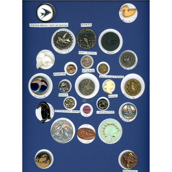 A CARD OF DIVISION 1 & 3 ASSORTED BIRD BUTTONS