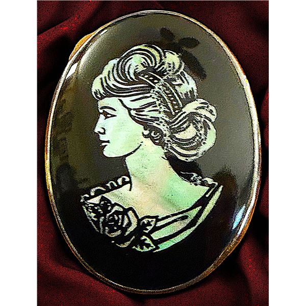 A DIVISION ONE STUDIO ARTIST BUTTON